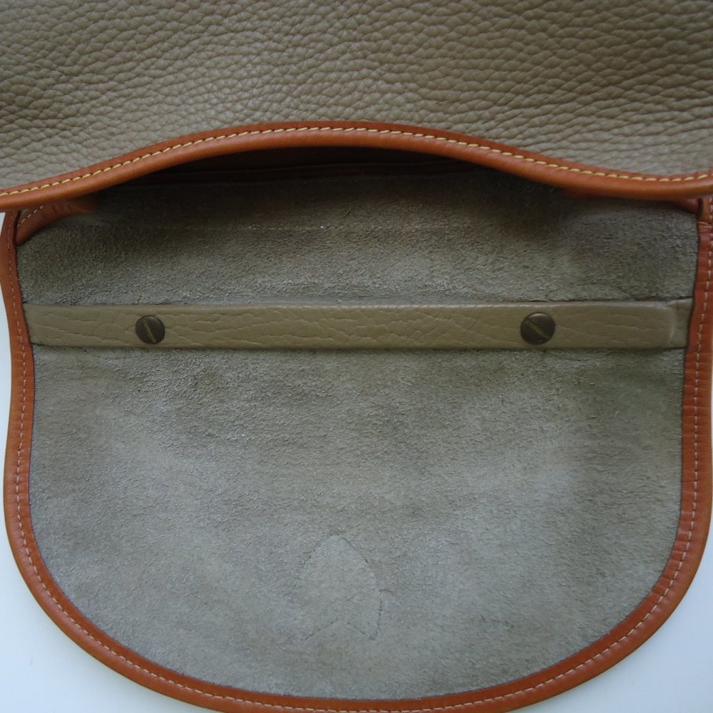 Vintage Dooney & Bourke leather handbag. - Picture 8 of 16